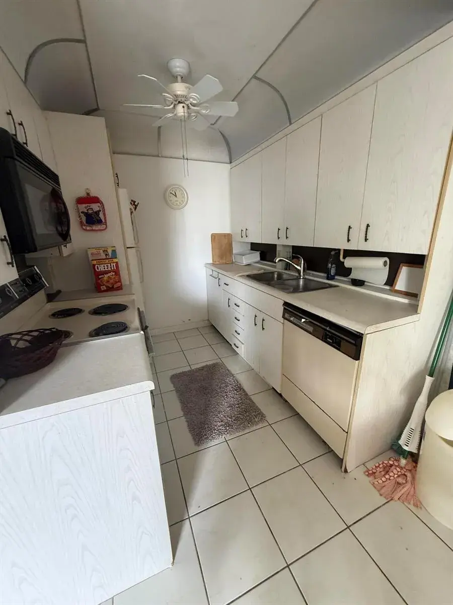 1008 EXETER A, Boca Raton FL 33434