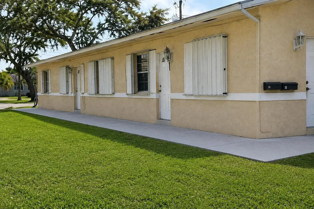 2302 Liberty Street, Hollywood FL 33020