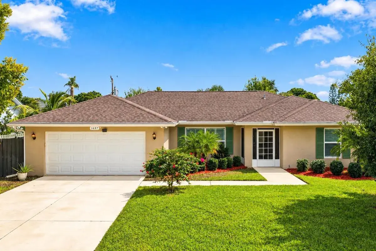 1697 SE LORRAINE Street, Port St. Lucie FL 34952