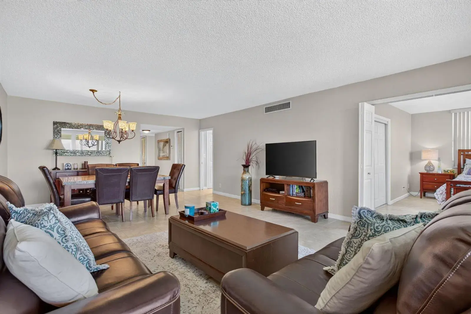 2671 S COURSE Drive # 710, Pompano Beach FL 33069