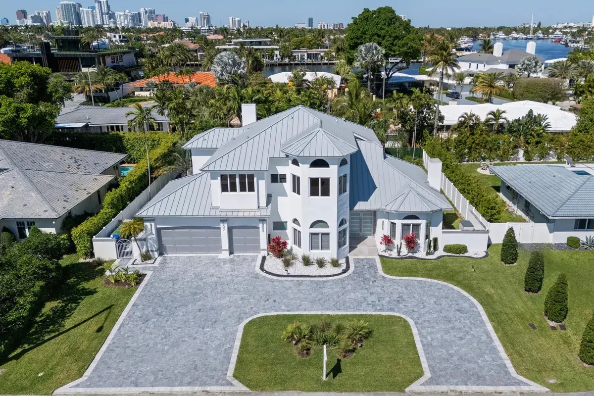 607 INTRACOASTAL Drive, Fort Lauderdale FL 33304