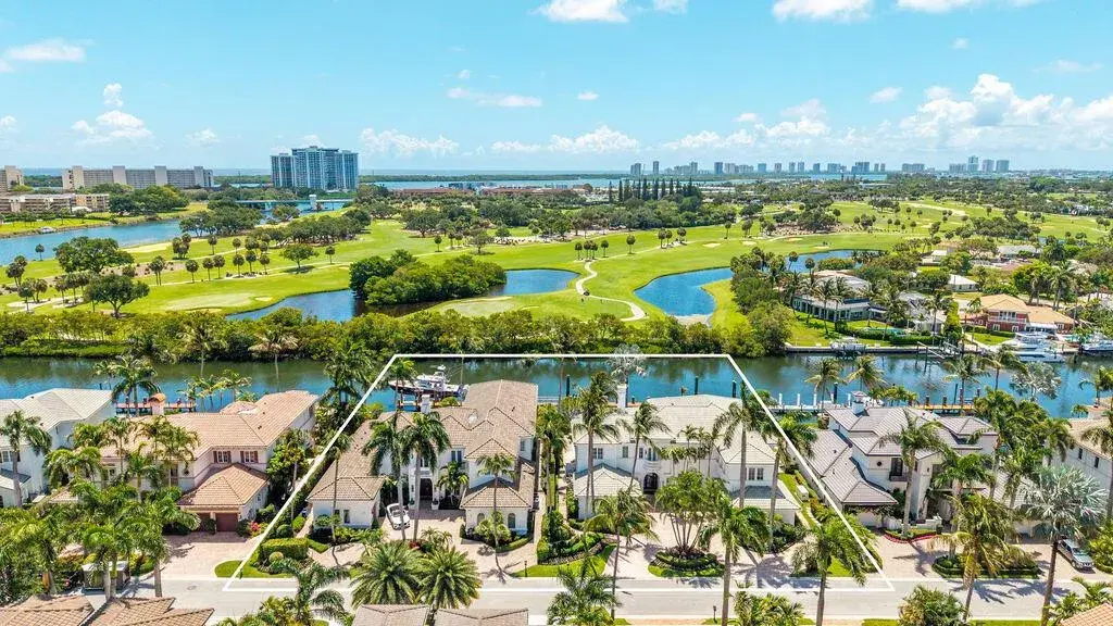 792 HARBOUR ISLE Court, North Palm Beach FL 33410