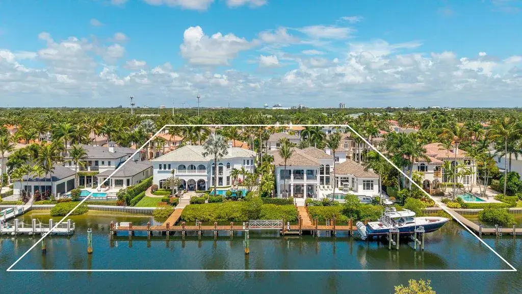 792 HARBOUR ISLE Court, North Palm Beach FL 33410