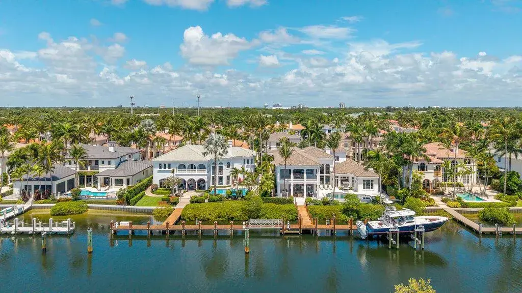792 HARBOUR ISLE Court, North Palm Beach FL 33410