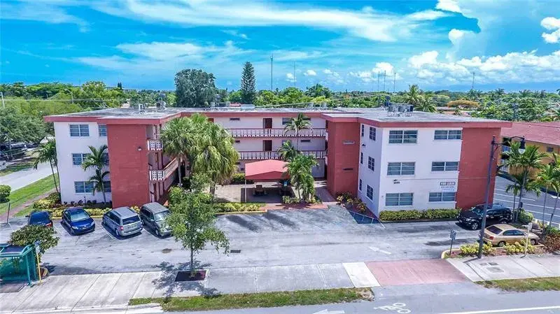 4800 Hollywood Boulevard # 1F, Hollywood FL 33021