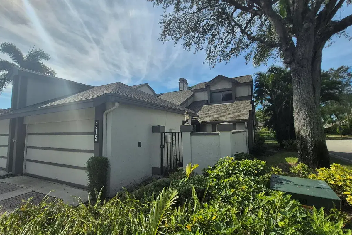 315 LANDINGS Boulevard, FL 33413