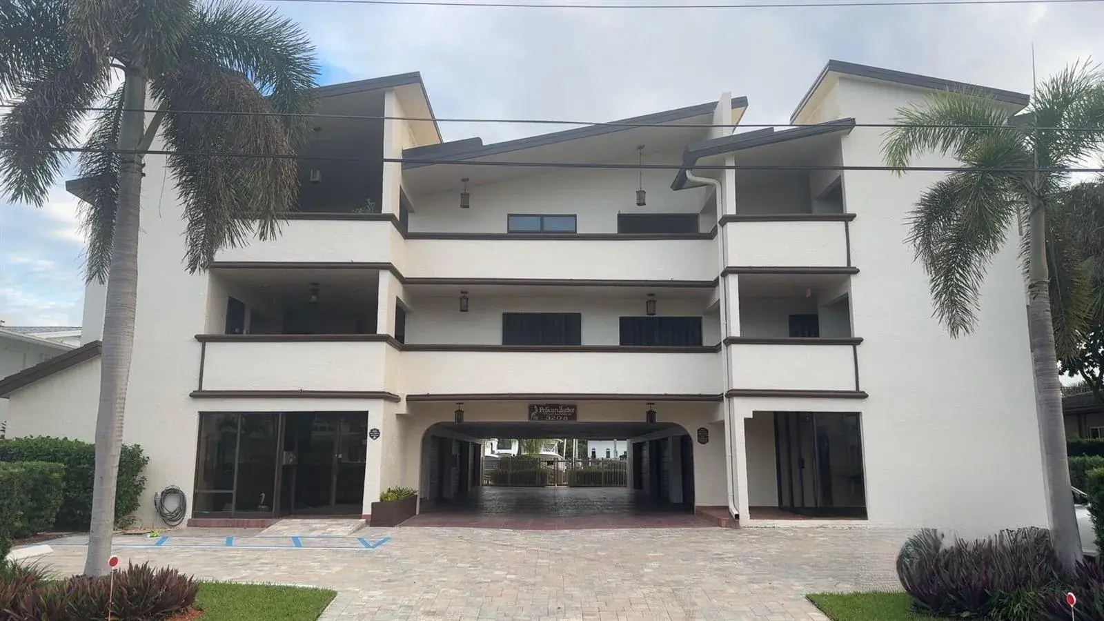 3208 SE 12TH Street # 301, Pompano Beach FL 33062