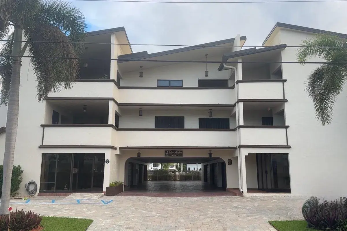 3208 SE 12TH Street # 301, Pompano Beach FL 33062