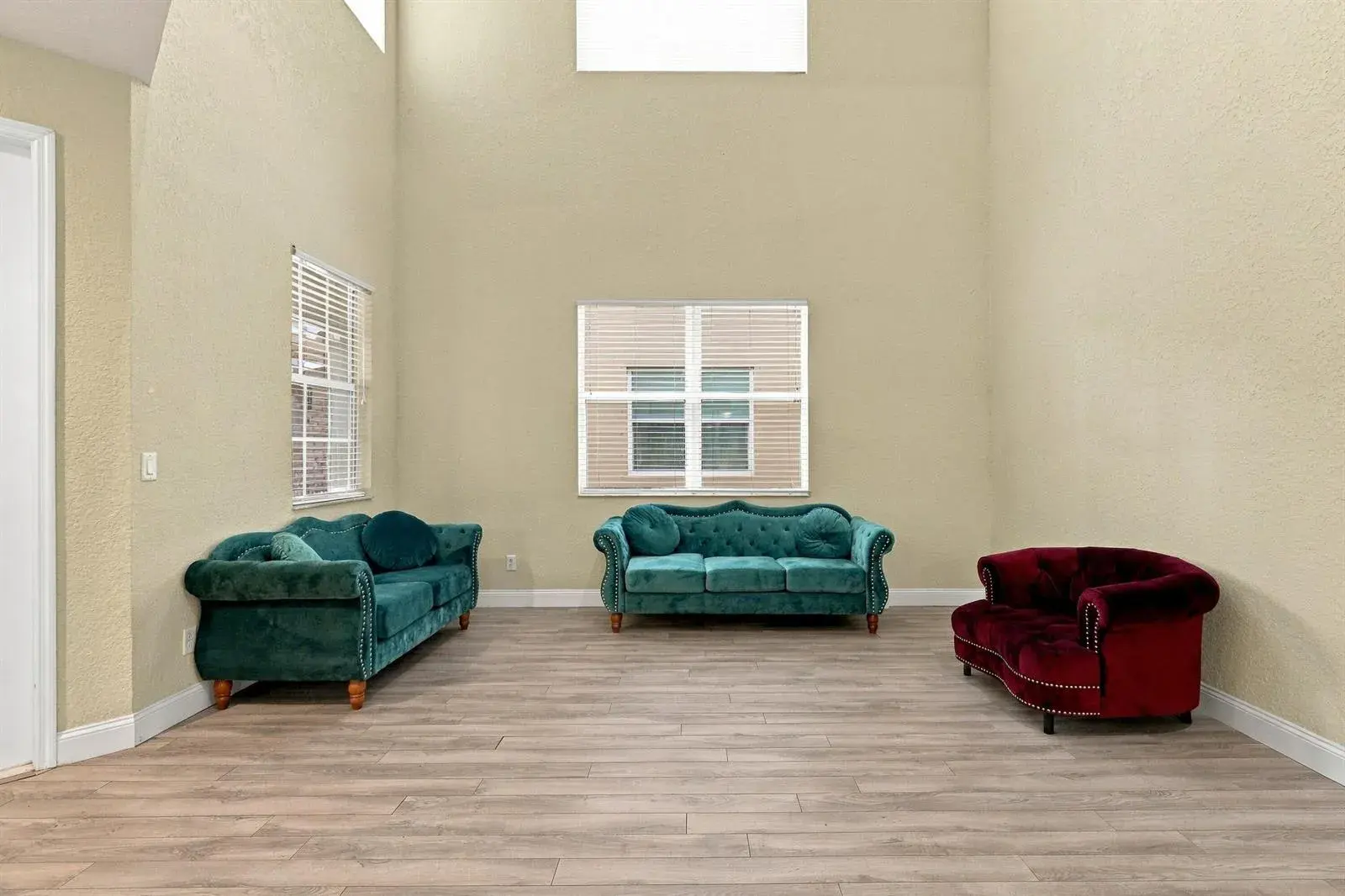 1086 NW LEONARDO Circle, Port St. Lucie FL 34986