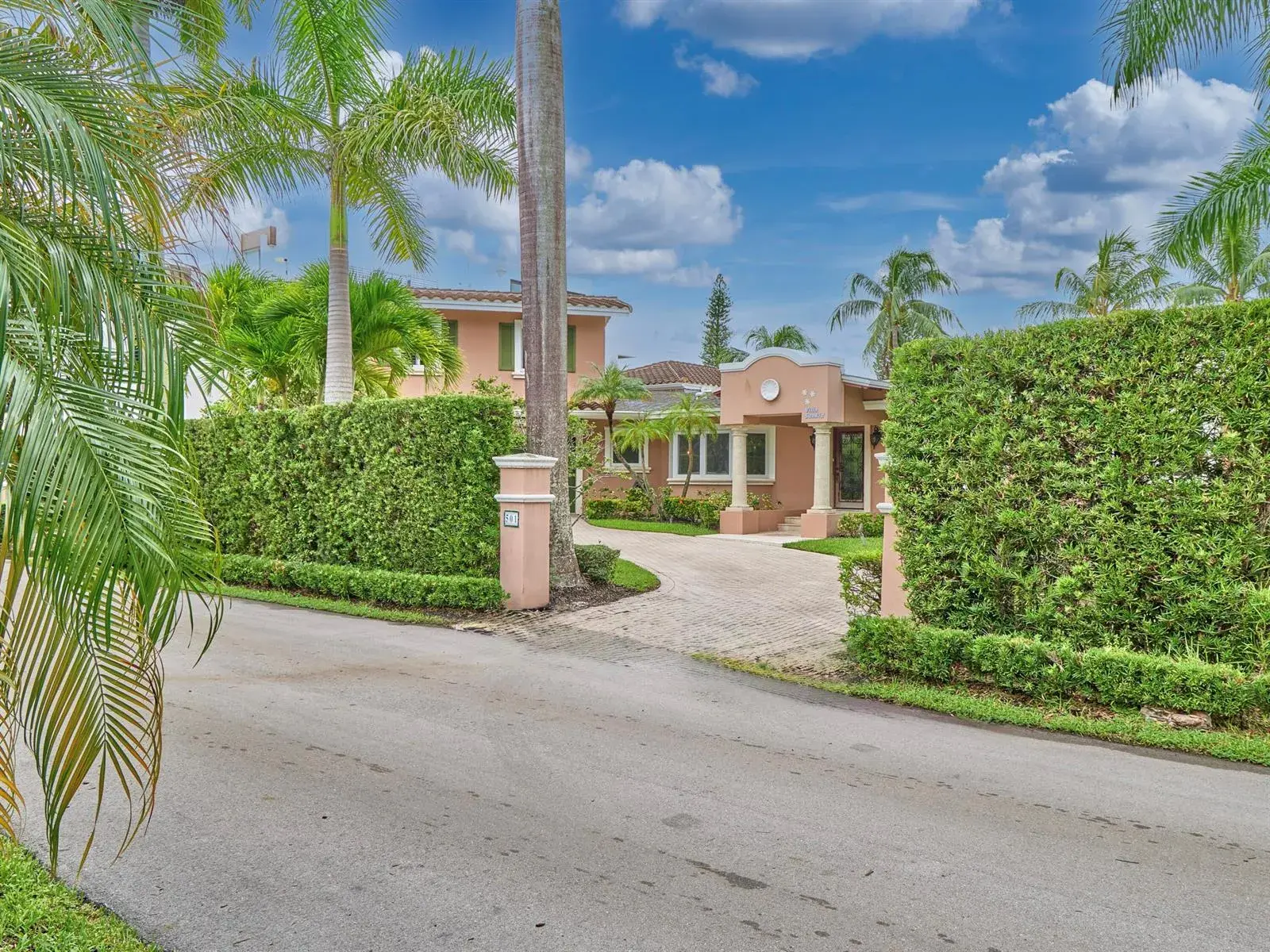 501 Coconut Isle Drive, Fort Lauderdale FL 33301