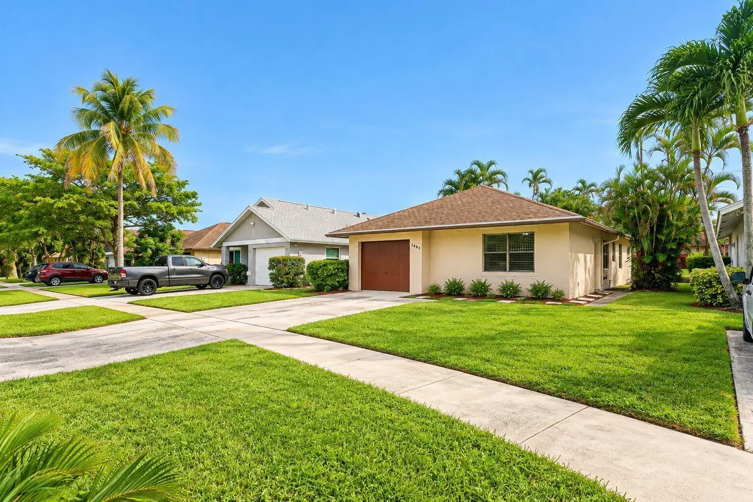 1435 S Summit Run Circle, West Palm Beach FL 33415