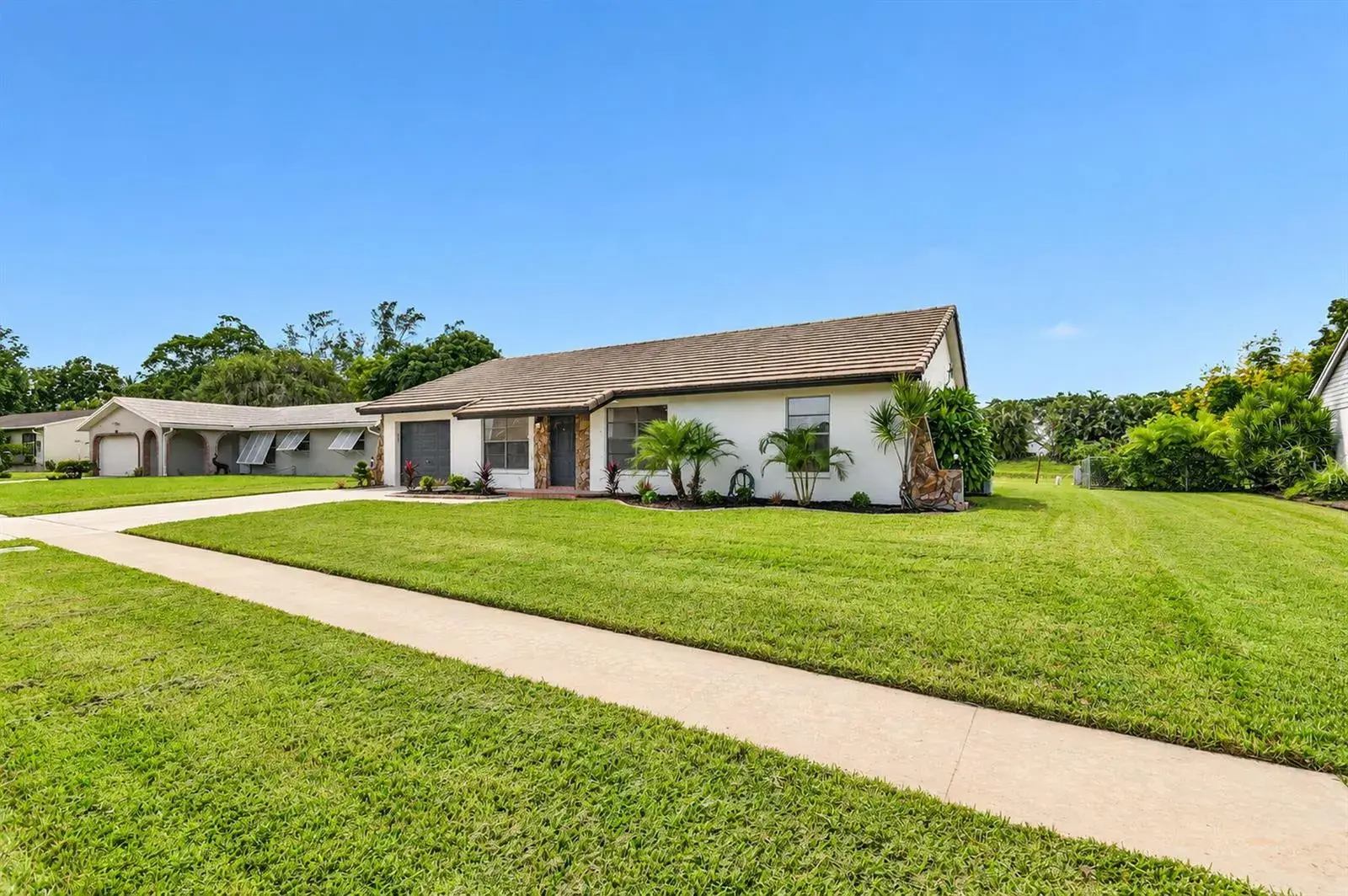 8213 Rose Marie Avenue W, Boynton Beach FL 33472