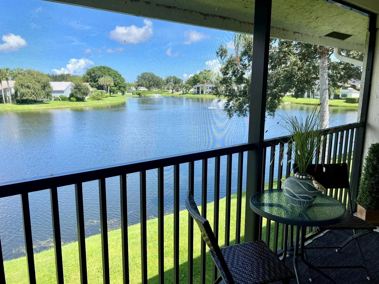6944 BRIARLAKE Circle # 201, Palm Beach Gardens FL 33418