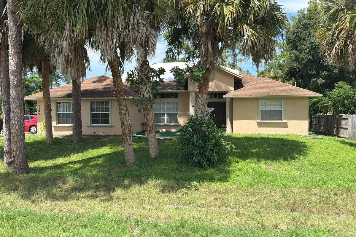 1157 SW Dalton Avenue, Port St. Lucie FL 34953