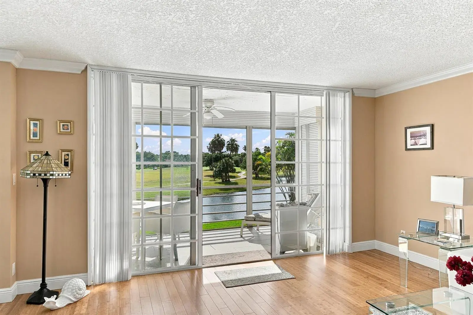 3980 Oaks Clubhouse Drive # 212, Pompano Beach FL 33069