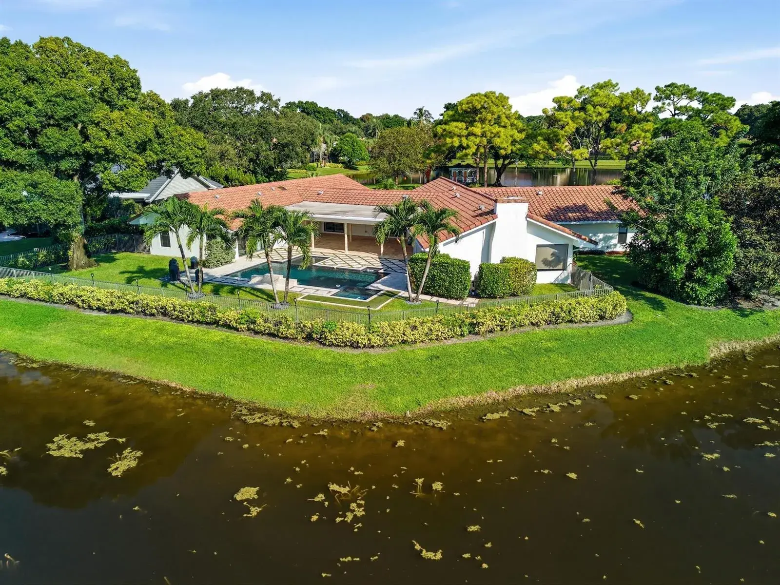 1013 SHADY LAKES Circle, Palm Beach Gardens FL 33418