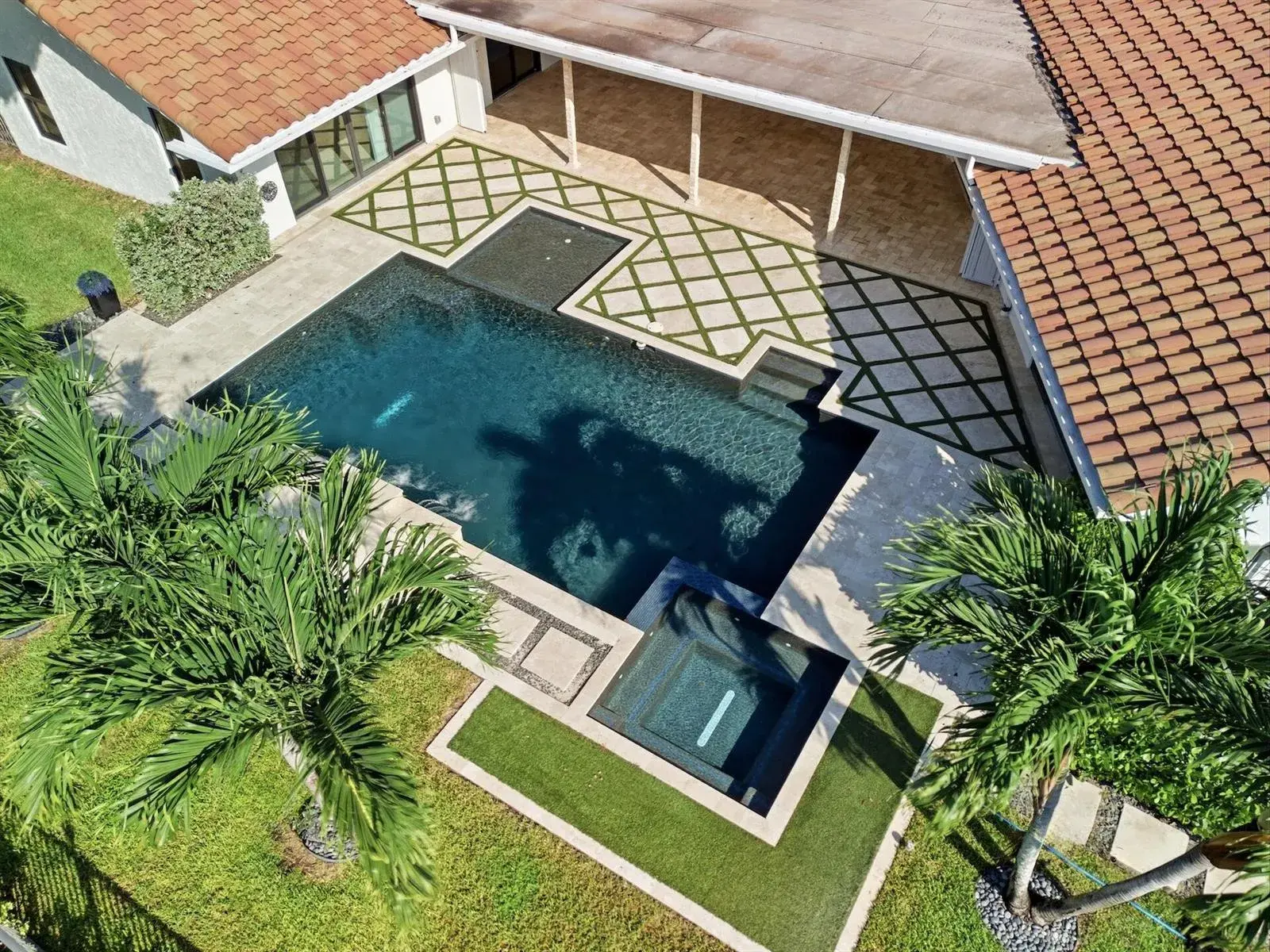 1013 SHADY LAKES Circle, Palm Beach Gardens FL 33418