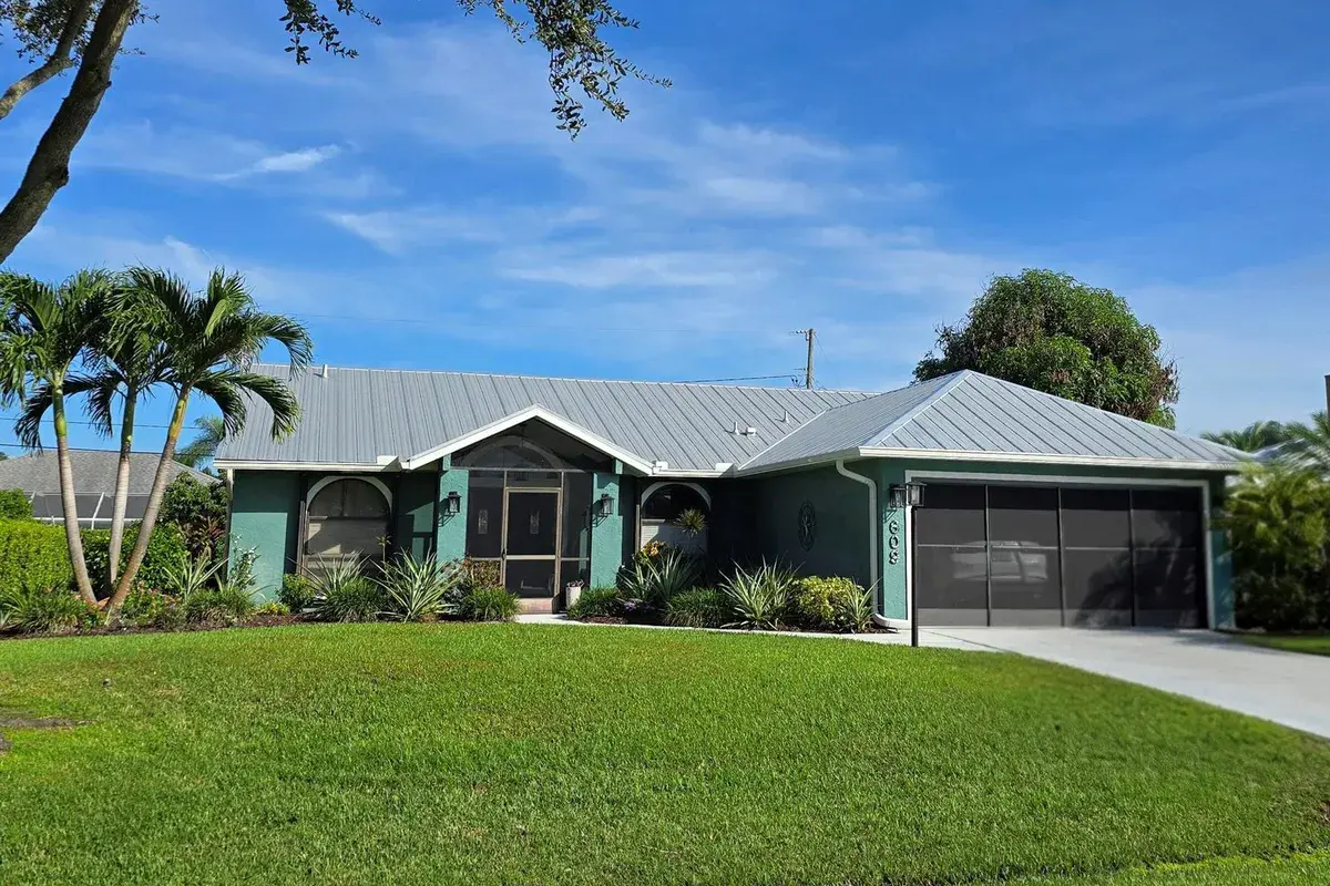 609 SE BARR Street, Port St. Lucie FL 34984