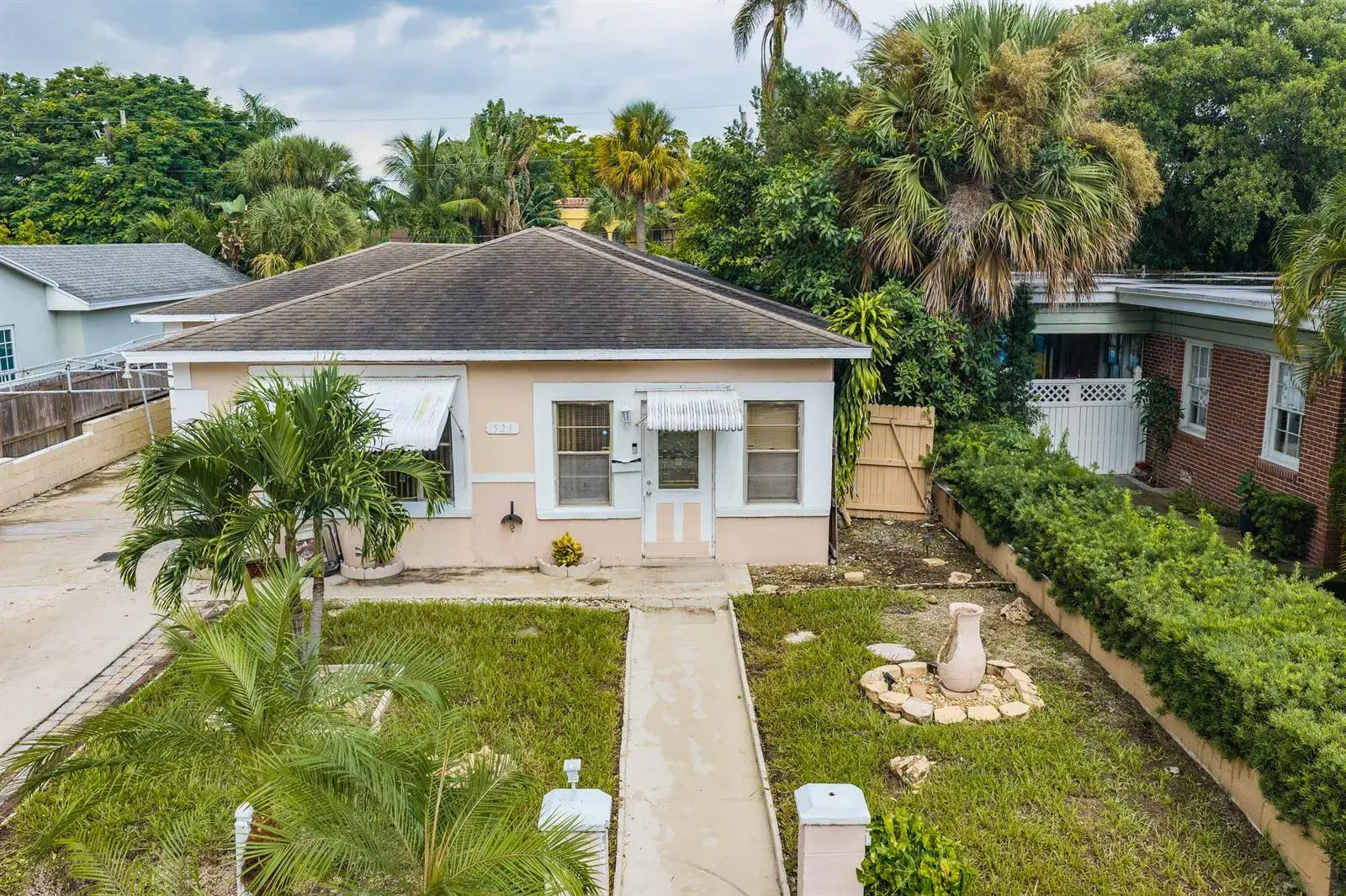 521 26TH Street, West Palm Beach FL 33407
