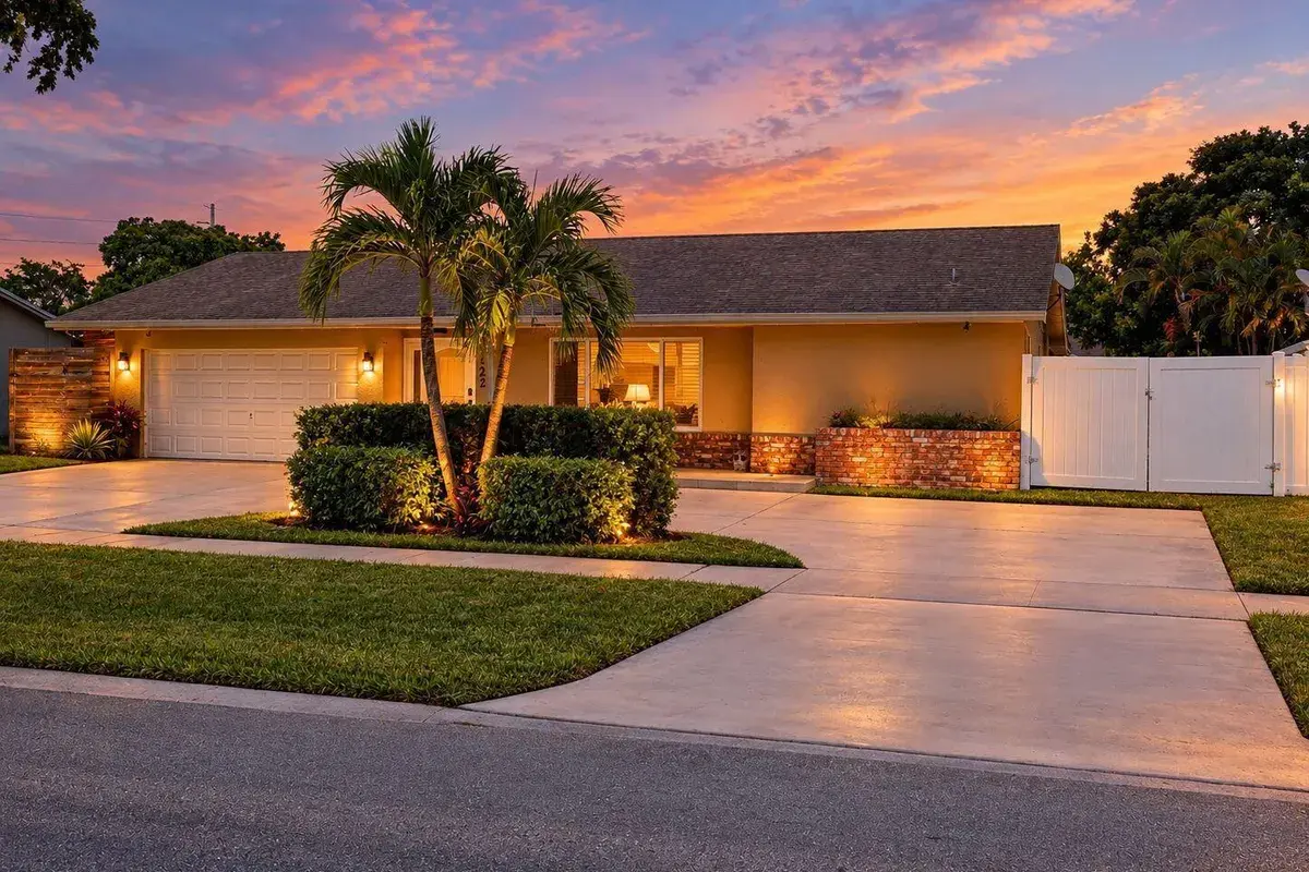 1122 SW 25th Avenue, Deerfield Beach FL 33442