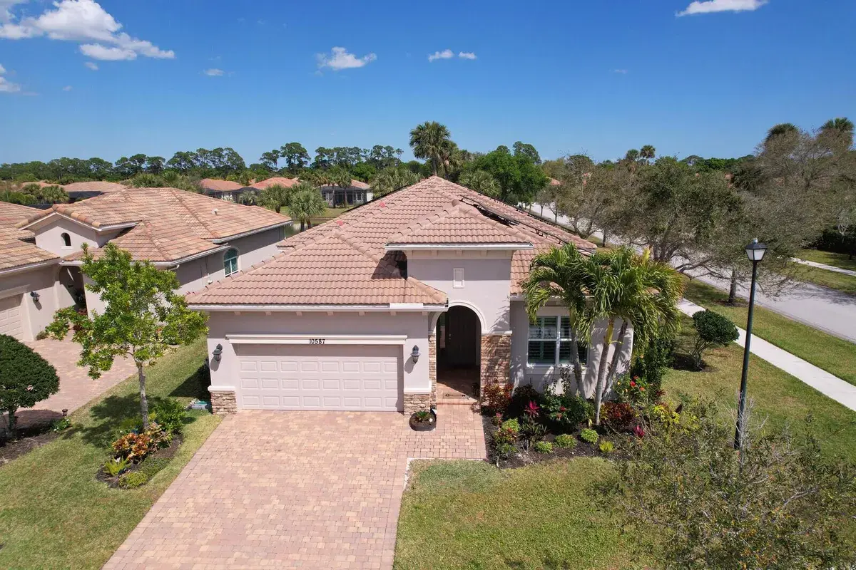 10587 SW Capraia Way, Port St. Lucie FL 34986