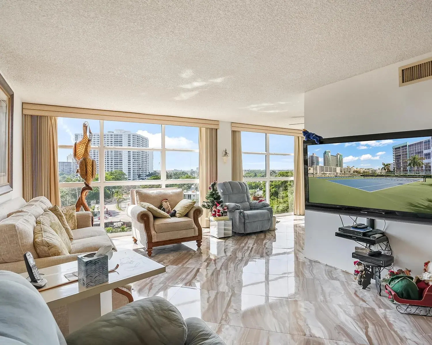 600 PARKVIEW Drive # 703, Hallandale Beach FL 33009