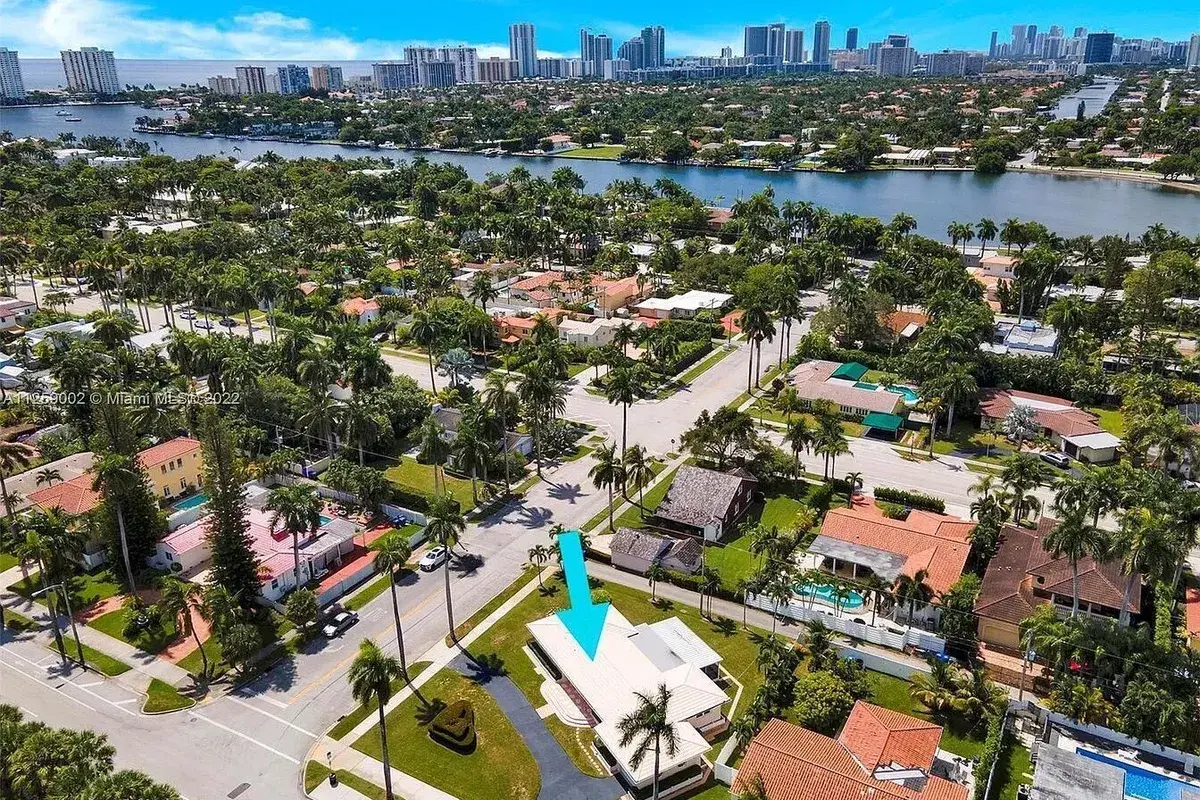 1200 HOLLYWOOD Boulevard, Hollywood FL 33019