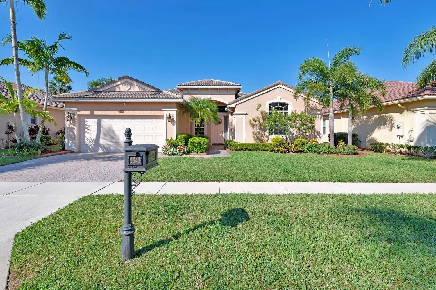 9542 Lantern Bay Circle, West Palm Beach FL 33411