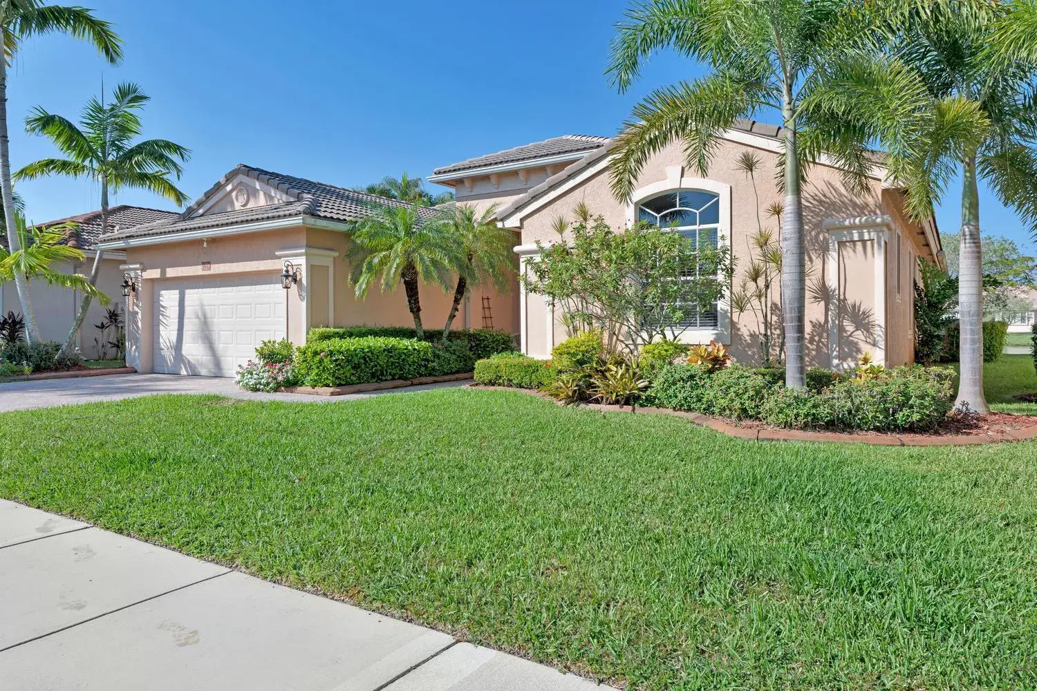 9542 Lantern Bay Circle, West Palm Beach FL 33411
