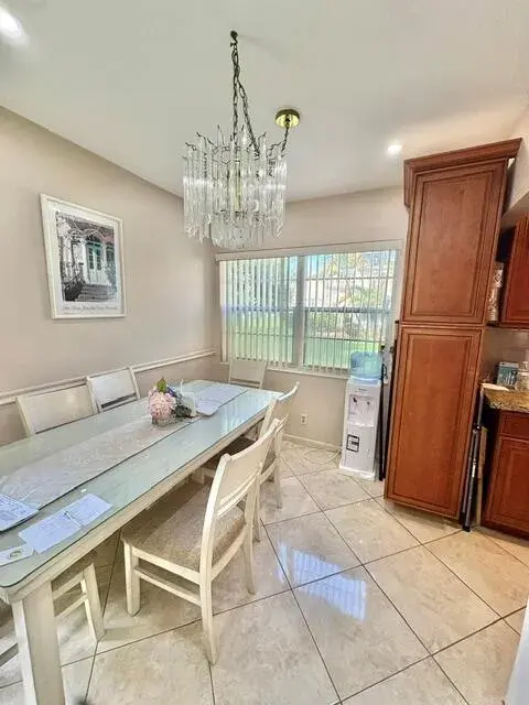49 Norwich C, West Palm Beach FL 33417