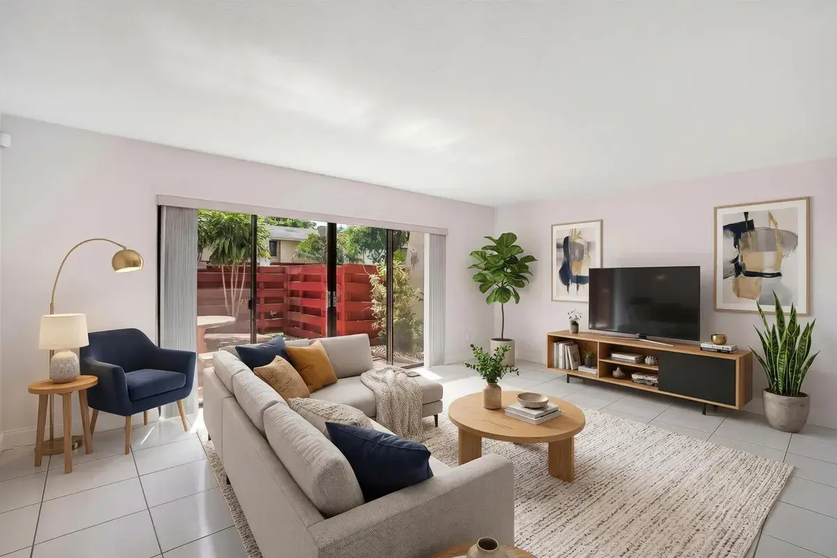 3015 OAKTREE Lane Unit 277, Hollywood FL 33021