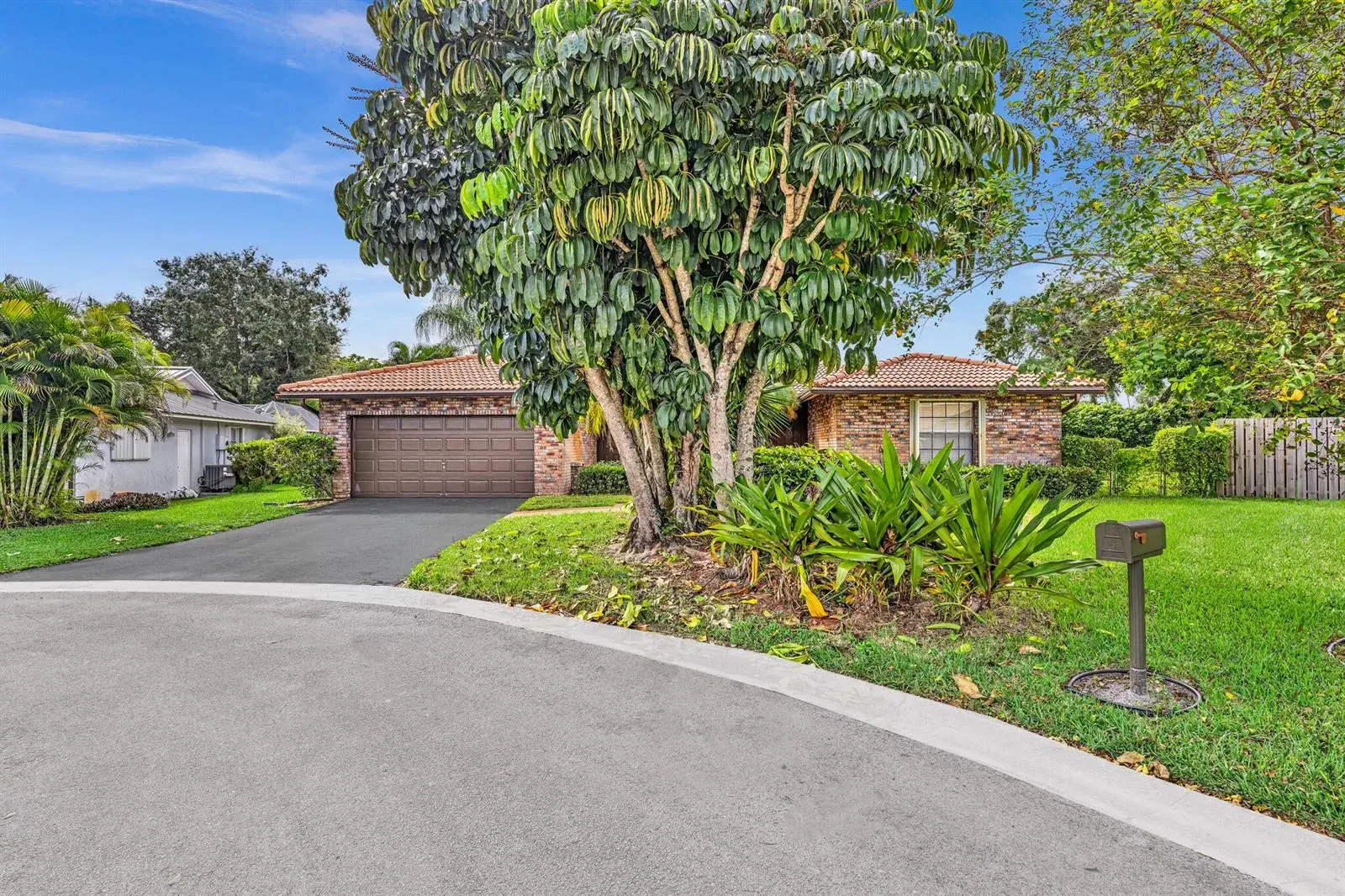 8866 NW 2ND Place, Coral Springs FL 33071