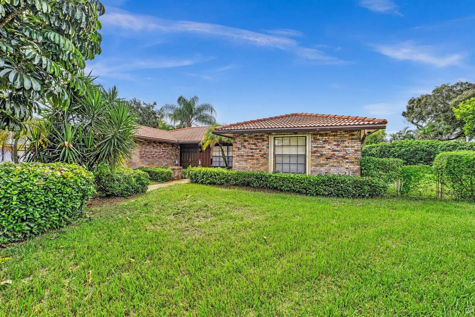 8866 NW 2ND Place, Coral Springs FL 33071