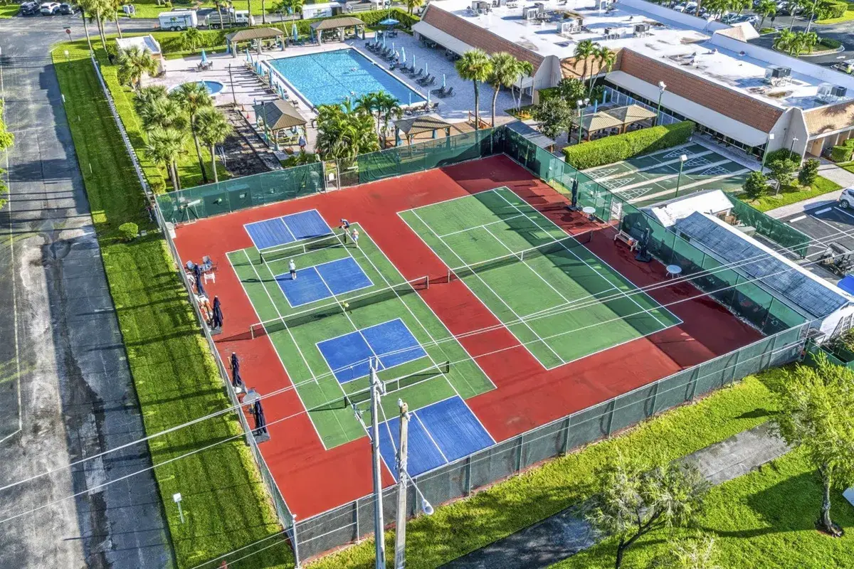 150 LAKE NANCY Lane # 219, West Palm Beach FL 33411