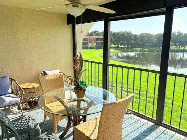 5380 WOODLAND LAKES Drive # 216, Palm Beach Gardens FL 33418