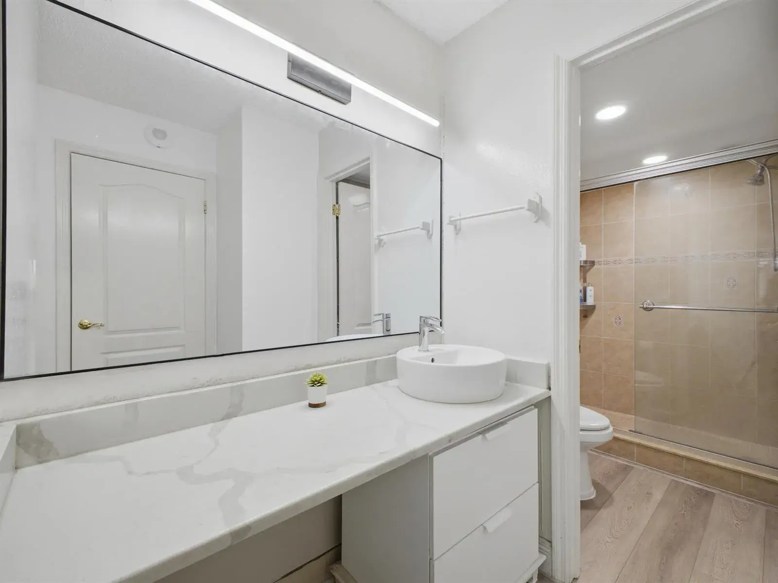 2101 S OCEAN # 202, Hollywood FL 33019