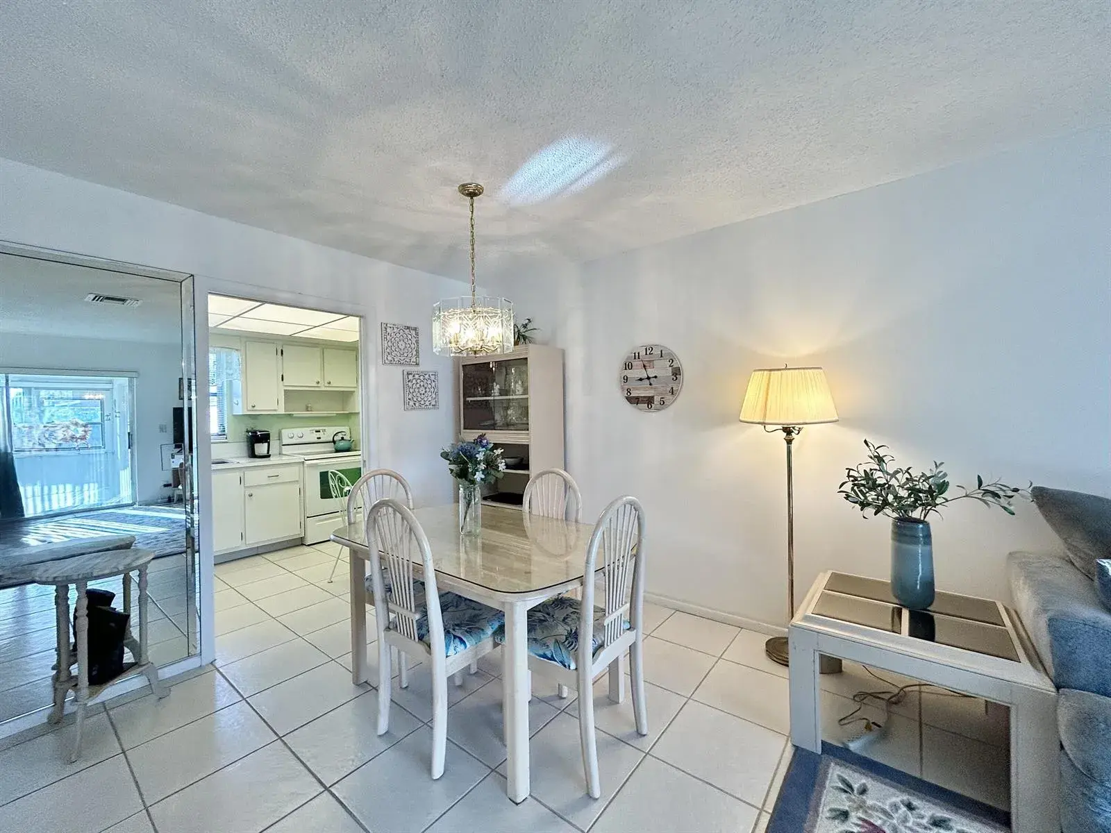 2653 Dudley Drive W # F, West Palm Beach FL 33415