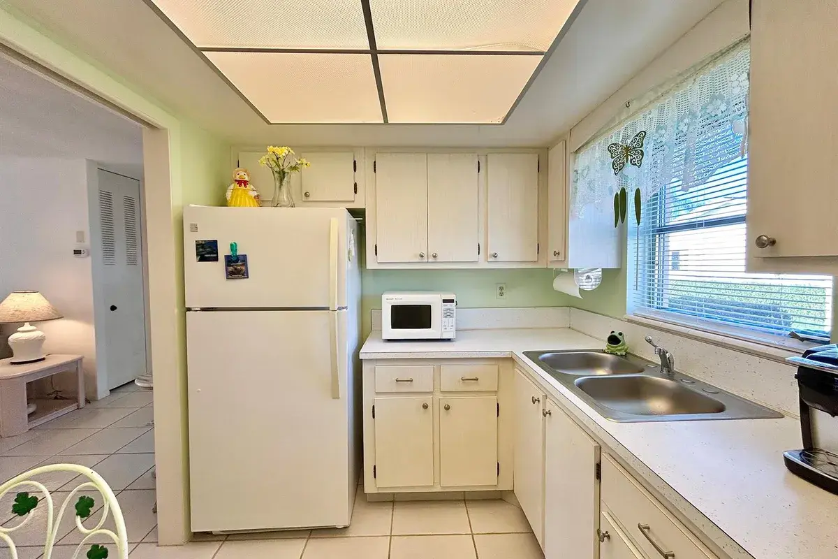 2653 Dudley Drive W # F, West Palm Beach FL 33415