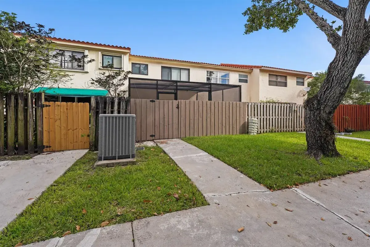 3844 ATLANTA Street, Hollywood FL 33021