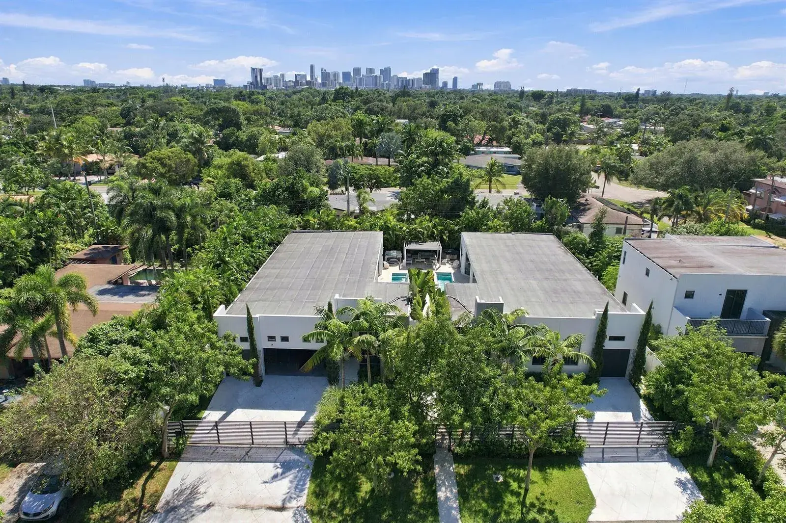 110 NE 16TH Place, Fort Lauderdale FL 33305