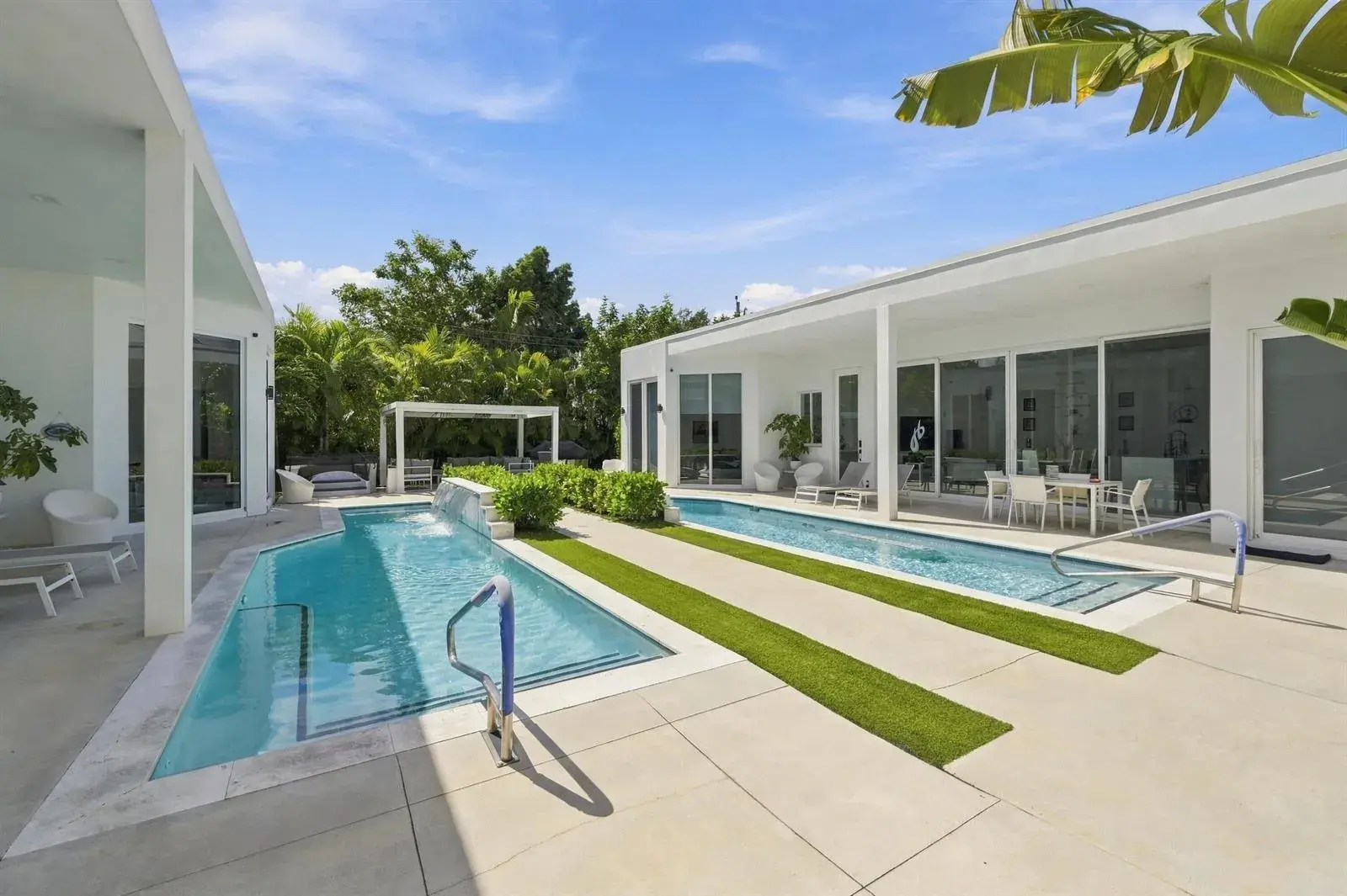 110 NE 16TH Place, Fort Lauderdale FL 33305