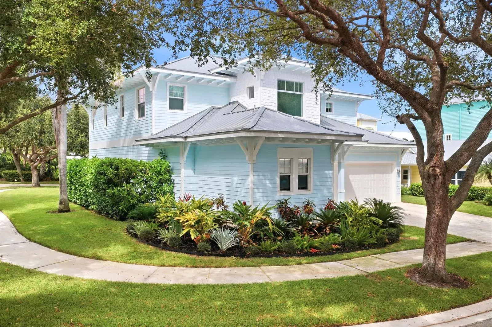 136 INTRACOASTAL Circle, Tequesta FL 33469