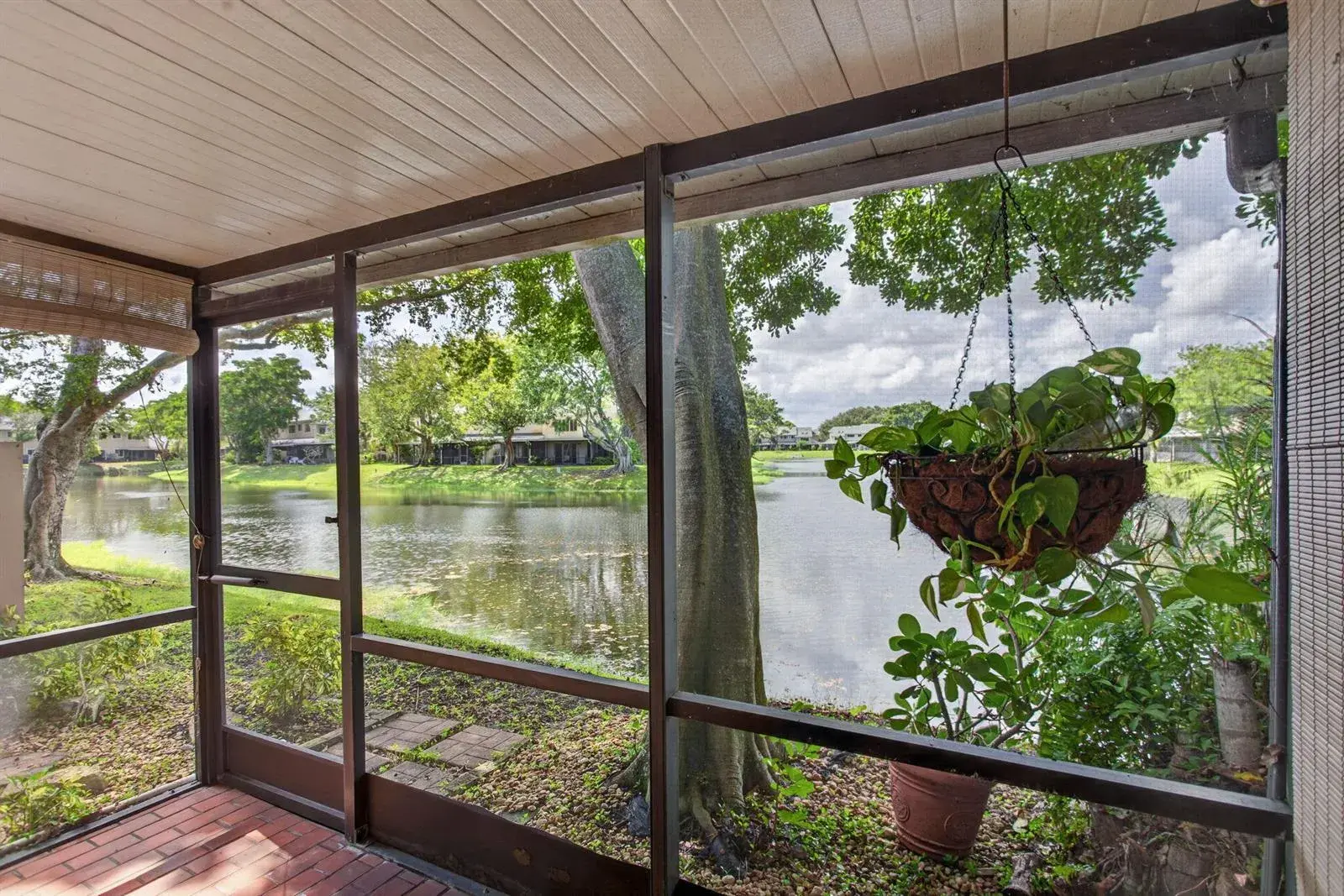 1991 Discovery Circle E, Deerfield Beach FL 33442