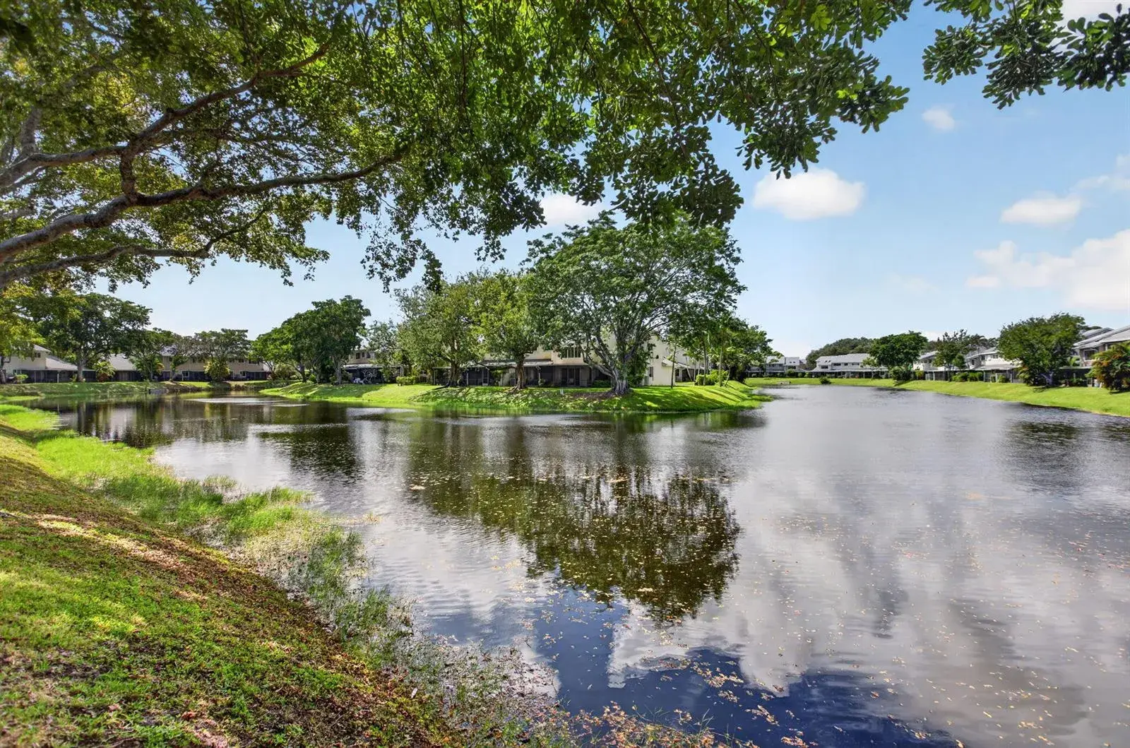 1991 Discovery Circle E, Deerfield Beach FL 33442