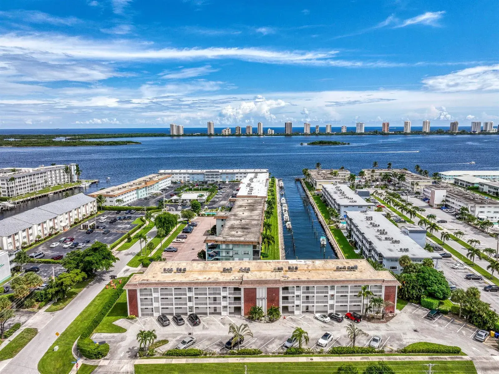 236 Castlewood Drive # 205, North Palm Beach FL 33408