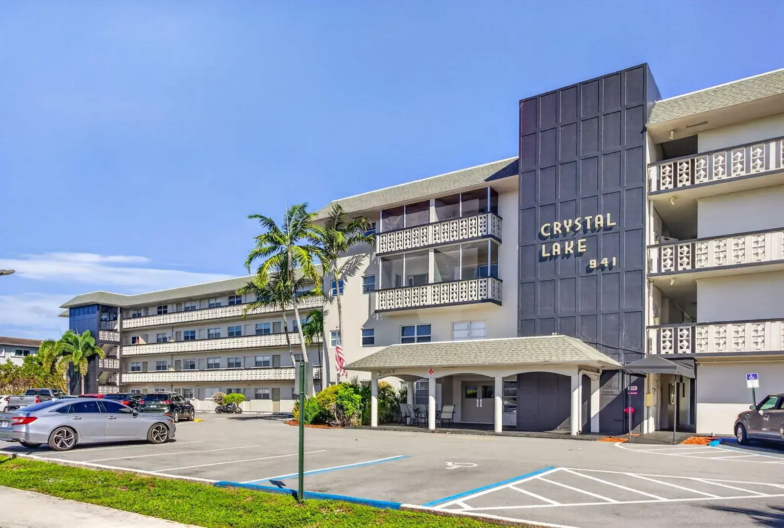 941 Crystal Lake Drive # 307, Deerfield Beach FL 33064