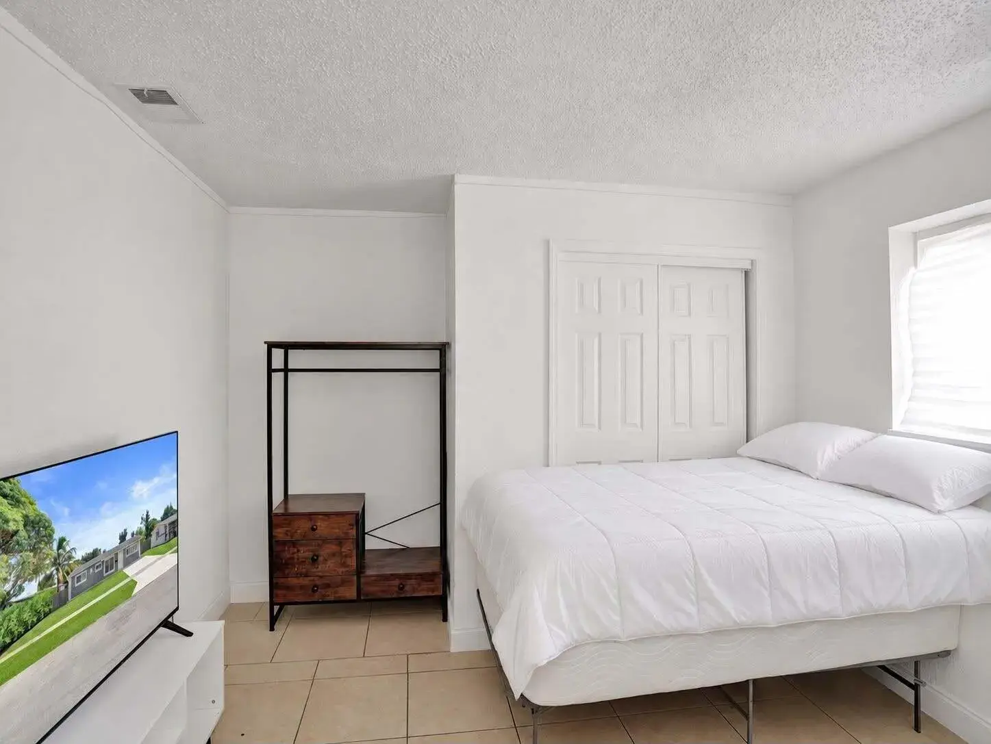 6230 NW 18TH Court, Sunrise FL 33313