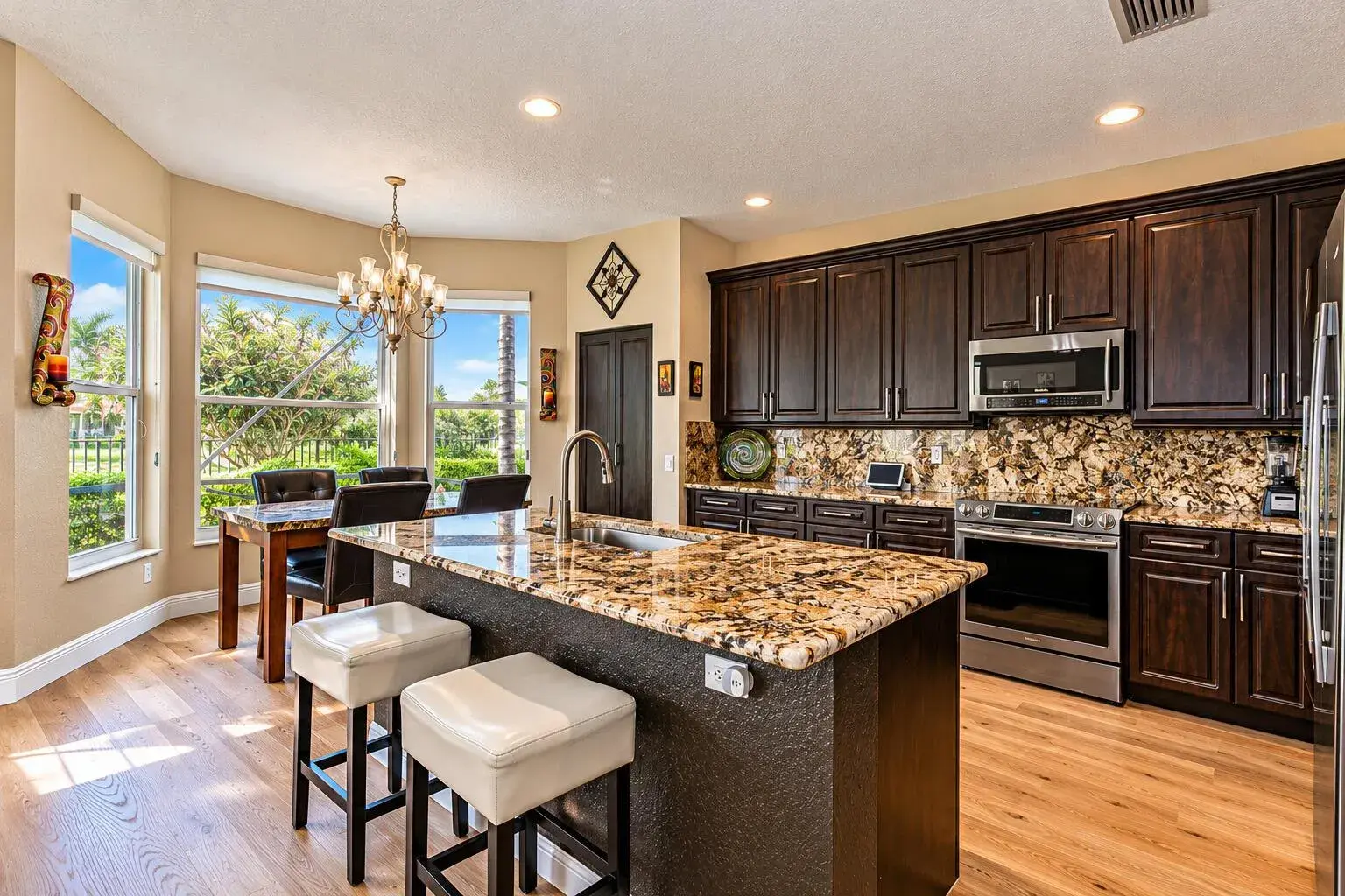 5018 Nautica Lake Circle, FL 33463