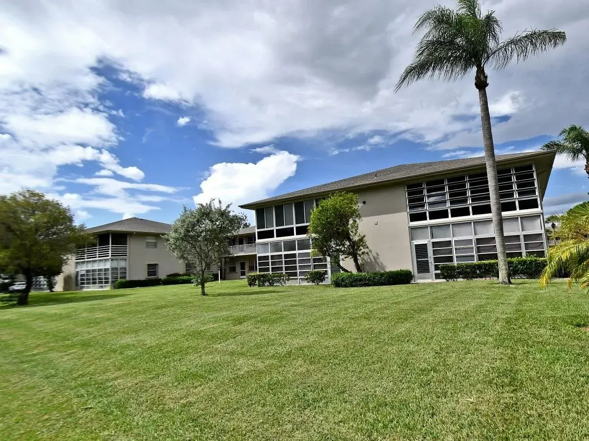 12 Lake Vista Trail # 202, Port St. Lucie FL 34952
