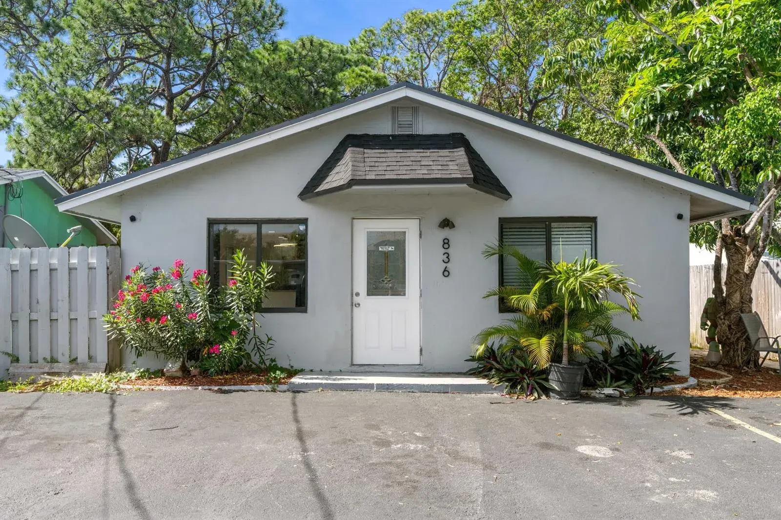 836 SW 13TH Court, Pompano Beach FL 33060
